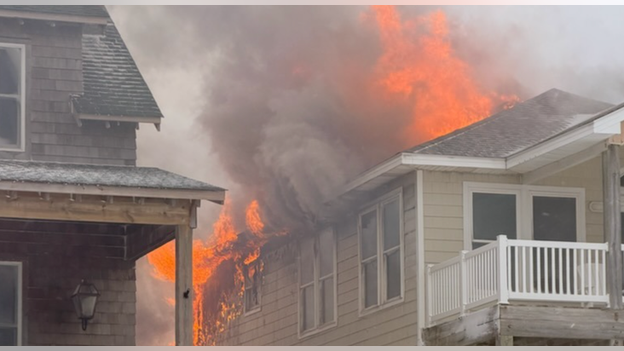 Firefighters battle massive house fire as nor'easter winds rage in Nags Head, North Carolina