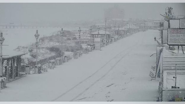 Ocean City Boardwalk vanishes under heavy snow as storm slams the shore