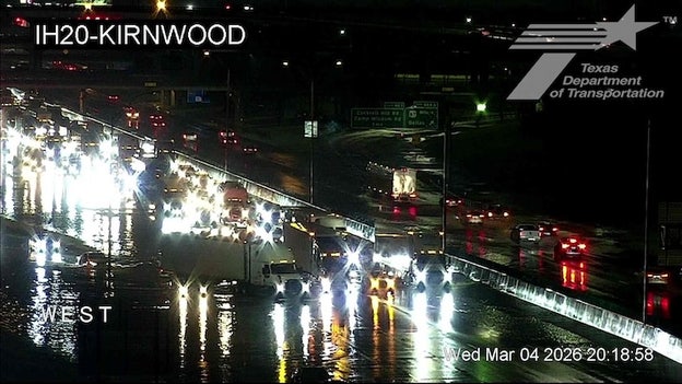 Portions of I-20 swamped near Dallas, Texas