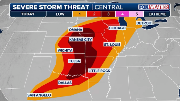 Analysis: Tornado and giant hail potential ramps up as the low-level jet kicks in