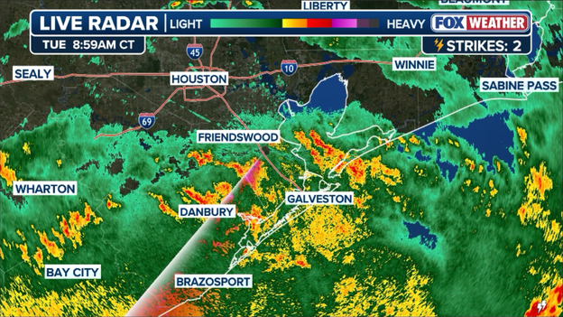 Torrential downpours move inland toward the Houston metro area this morning
