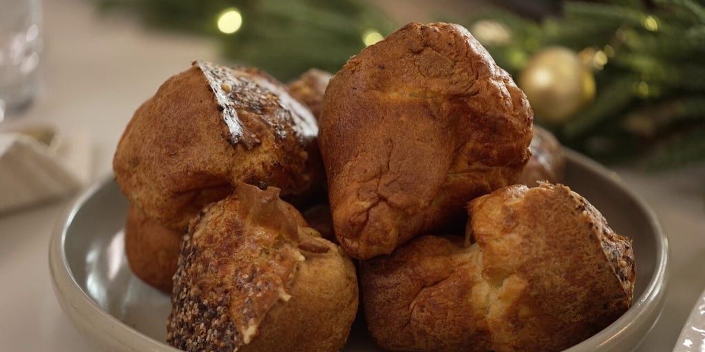 Holiday popovers rise to perfection as chef preps variety of seasonal sauces
