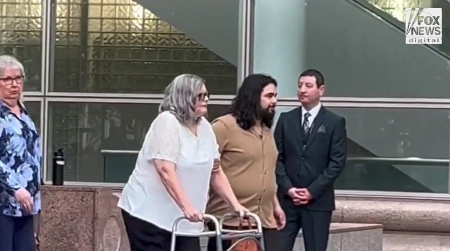 Menendez brothers' family members arrive at courthouse