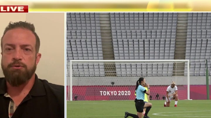 Former soccer player Seth Jahn knocks USWNT for kneeling: 'Such a disingenuous maneuver'