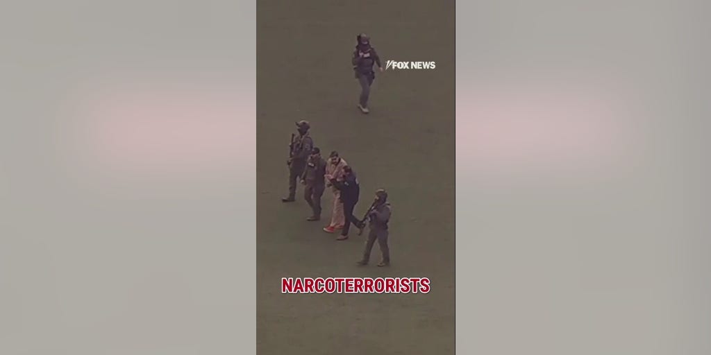 SEE IT: Handcuffed Maduro takes helicopter to Manhattan court