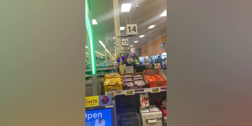 Viral video shows anti-ICE school walkout teens invading Kroger, hurling objects: 'ought to be prosecuted'