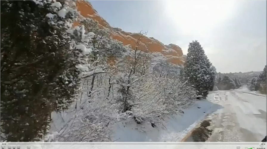 Blanket of snow falls on Colorado’s Garden of the Gods park