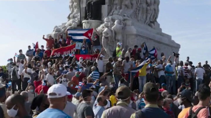 How should the United States respond to the situation in Cuba?