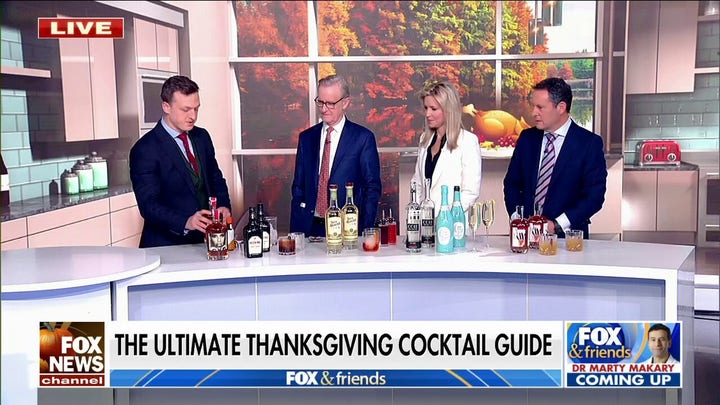 Mixologist shares easy-to-make Thanksgiving cocktail recipes