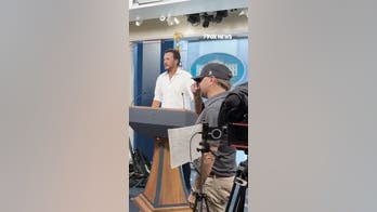 Luke Bryan, Jason Aldean take over White House briefing room