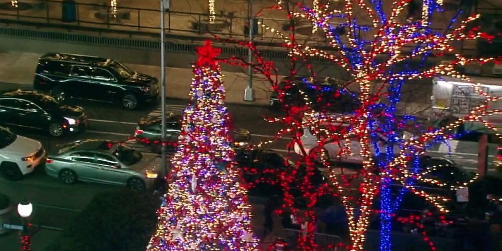 Christmas At Fox: Third-Annual 'All-American' Christmas Tree Lighting Returns To Fox Square | Fox News