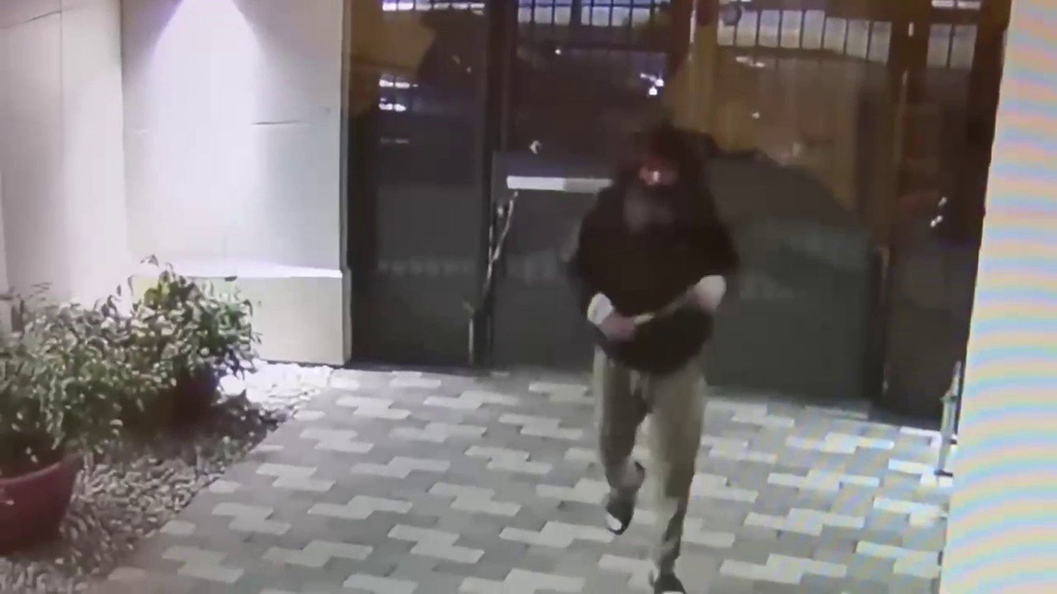 WATCH: Man follows UC Berkeley student, scales locked apartment gate
