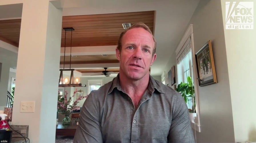 El ex SEAL Eddie Gallagher lucha por los militares acusados injustamente