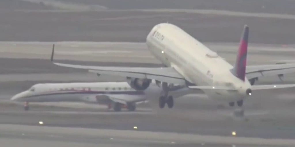 Gonzaga men's basketball charter nearly collides with departing Delta flight: video