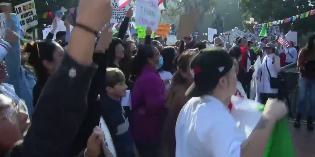 Anti-ICE protesters hold Los Angeles demonstration