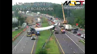 Wind turbine blade blocks traffic on Maryland interstate
