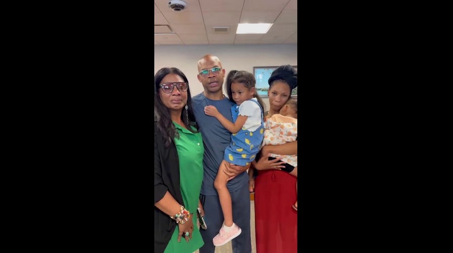  Tony Holden thanks President Donald Trump after being freed from detention in Kuwait