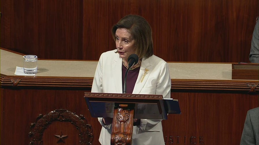 Pelosi announces she will remain in Congress, not seek Democratic leadership re-election