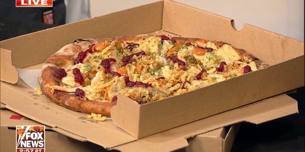 Restaurant owner makes Thanksgiving pizza