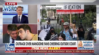 Outrage as crowd cheers for Luigi Mangione outside courthouse