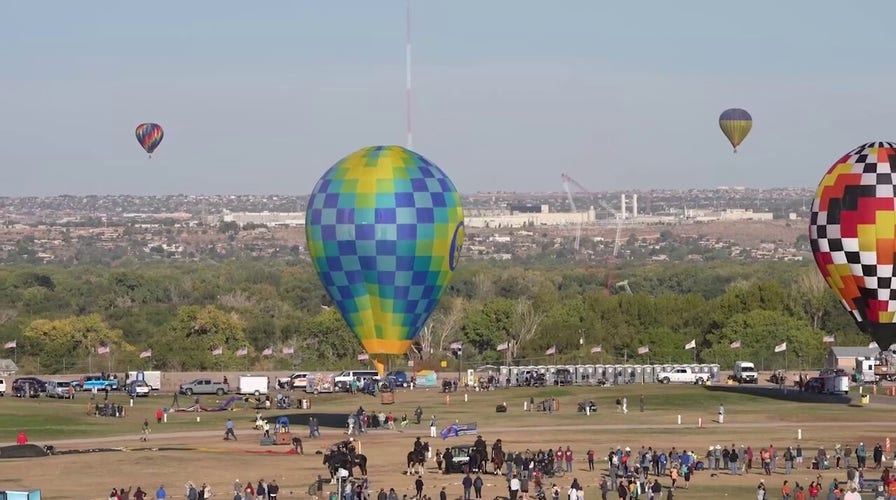 Hot air balloon takes out radio tower during festival