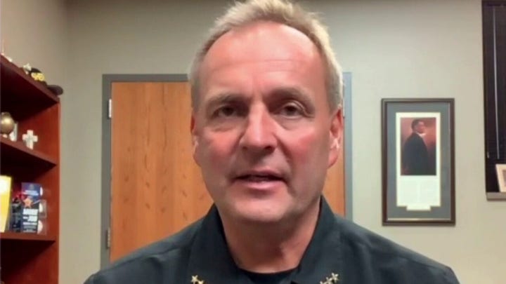 Kenosha County Sheriff David Beth endorses President Trump
