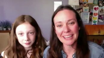 Restaurant arranges surprise Mother's Day reunions