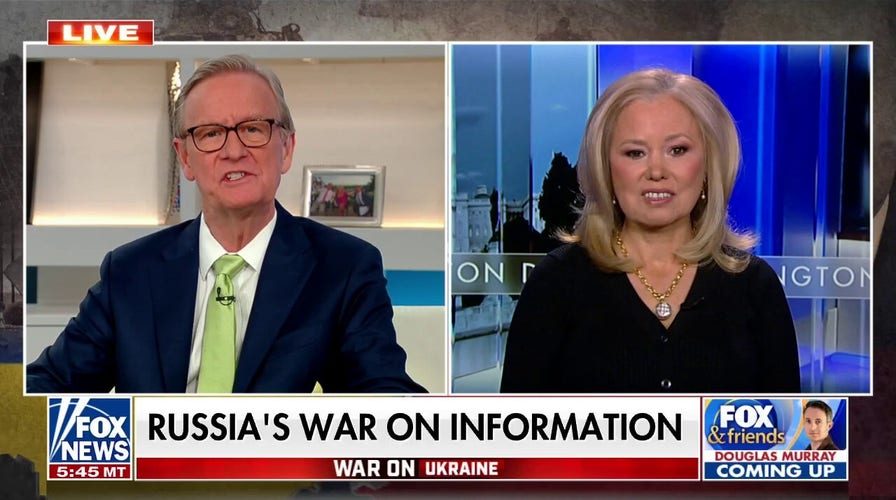 Former intel officer warns 'Russian people are in fear' as Putin's assault on Ukraine continues