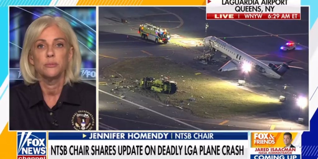 NTSB updates on deadly LGA plane crash investigation, probing air traffic control's role