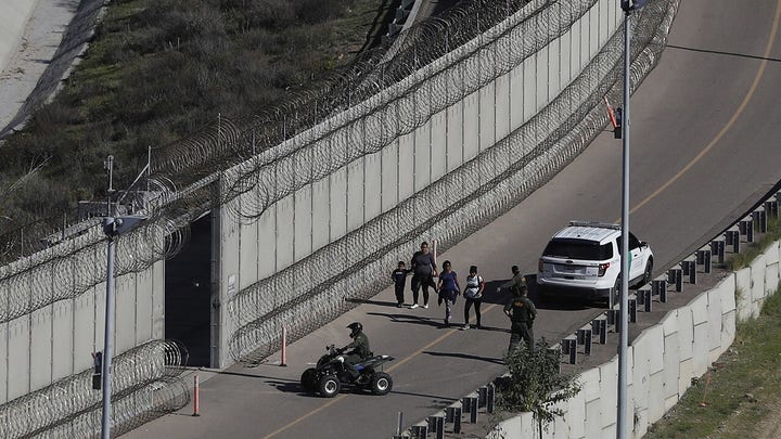 Border Patrol agent on migrant surge: ‘We’ve surrendered the border’ 