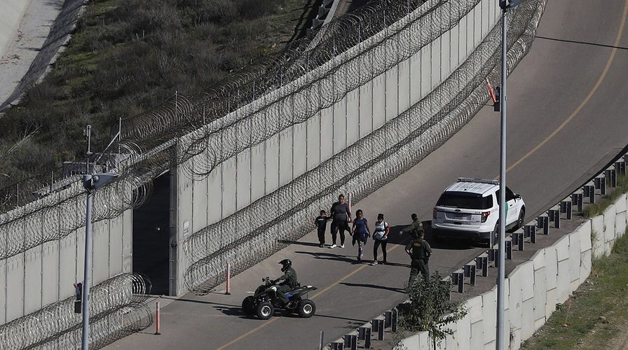Border Patrol agent on migrant surge: ‘We’ve surrendered the border’ 