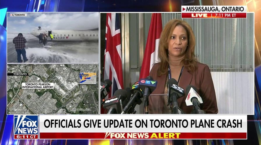 Officials give update following Toronto plane crash: 'Grateful there was no loss of life'