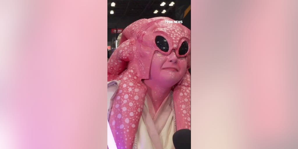 Comic Con cosplayers weigh in on politics