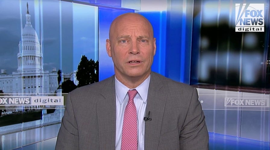Trump no tax on tips plan 'somewhat gimmicky,' former WH aide says