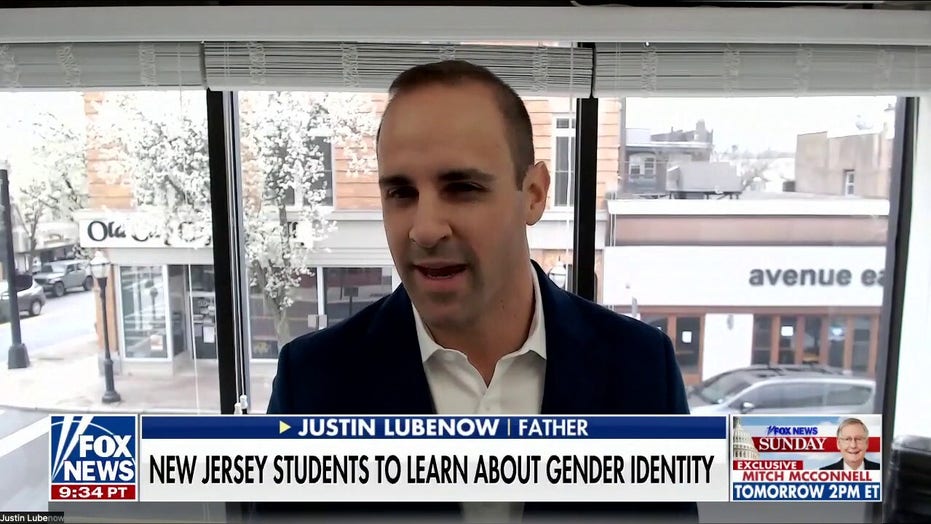 政府. Murphy doesn't respond to questions about NJ gender identity lessons for 2nd graders