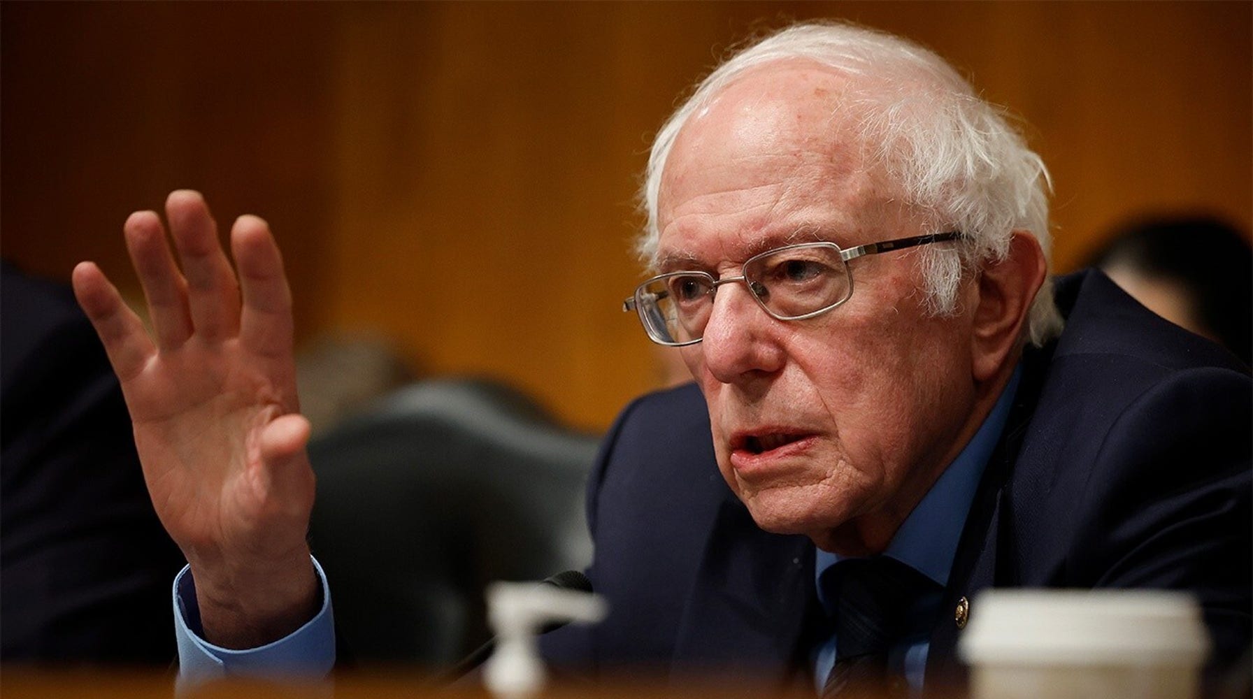 Bernie Sanders Pushes for a 32-Hour Workweek