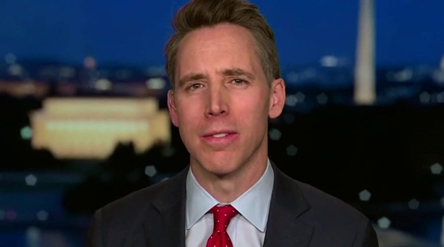 Hawley: You’re either a nationalist like Reagan, or you’re a globalist