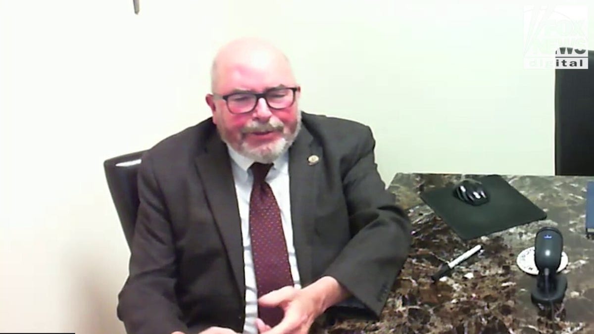 Former NASA official challenges UFO believers to prove alien