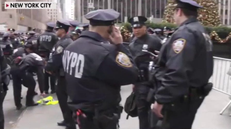 Ex-NYPD official on public safety measures ahead of New Years Eve ball drop