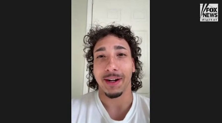 Te presentamos a la estrella de la lucha libre profesional Robert , que se prepara para el «Dismantling Summer»