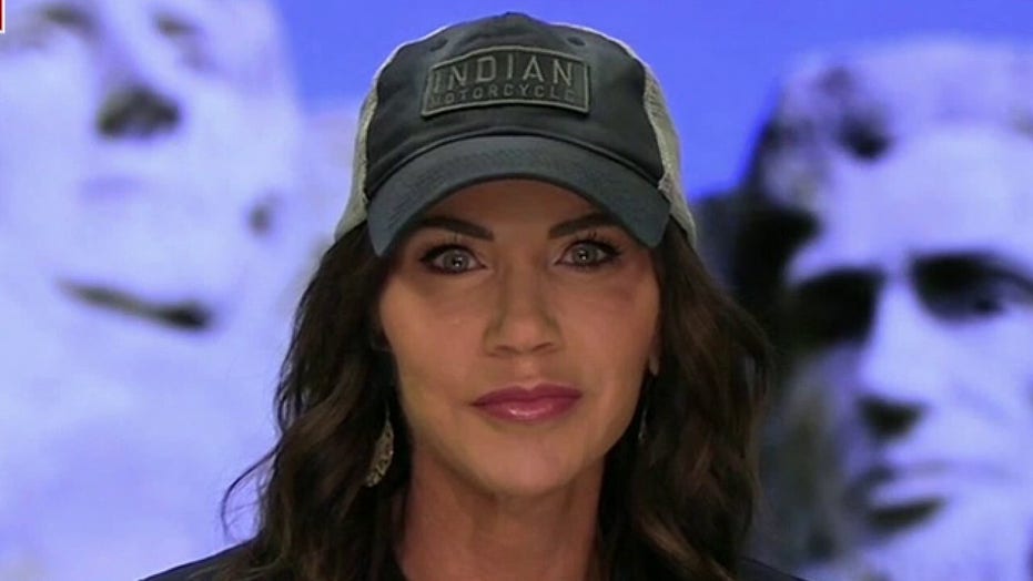 Gov. Noem: Hypocritical Fauci 'continues to pick on Republican