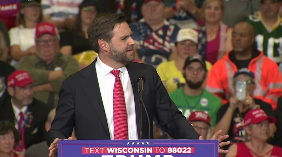 Vance says 'Jesus is King' at Wisconsin rally