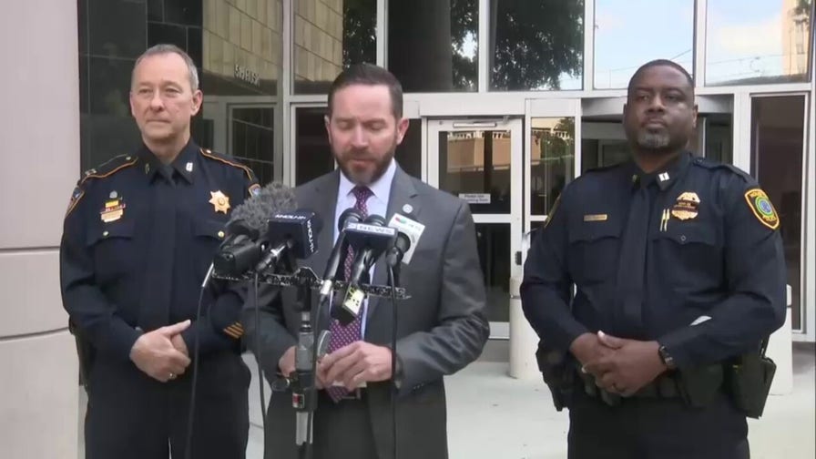 FBI details extradition of TdA leader accused of terrorism, drug trafficking