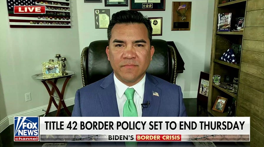 It's chaos at the southern border: Victor Avila