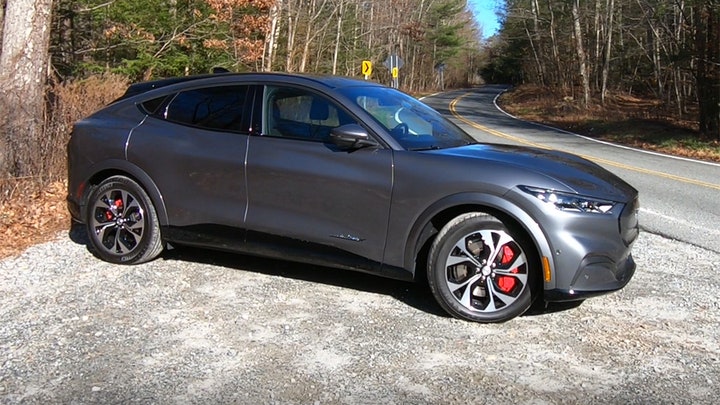 Fox News Autos test drive: 2021 Ford Mustang Mach-E