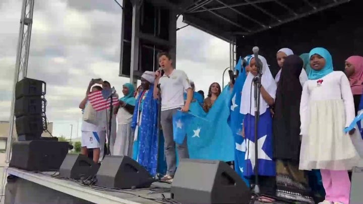 Minneapolis mayor tells Somali community: 'We see you as our family'