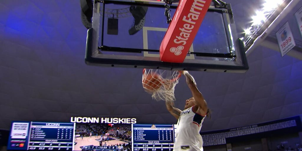 UConn's Solo Ball throws down vicious dunk against Marquette