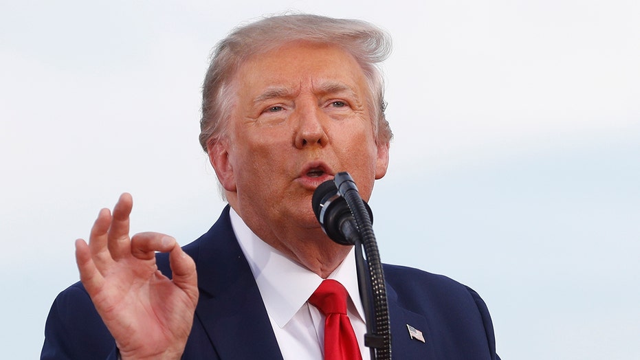 Trump revs up base, takes advantage of divisive climate