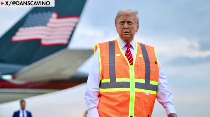 El chaleco de Trump es un recordatorio de que se preocupa por el estadounidense medio, dice Leo Terrell