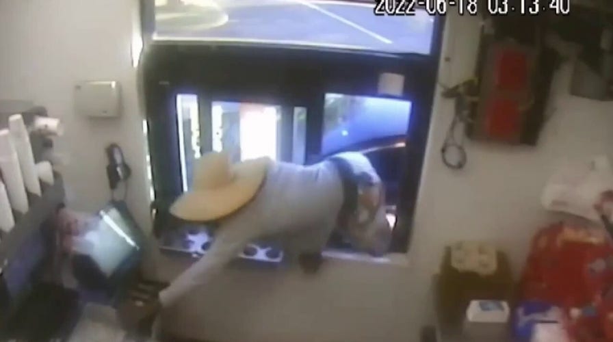 Florida gunman climbs through Wendy’s drive-thru window, steals cash drawer